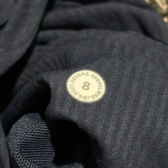 Lululemon Beyond the Studio Crop - Picture 6 of 10